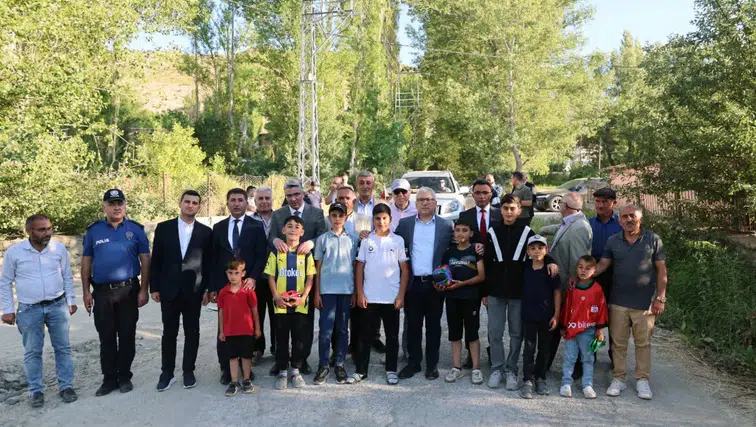 Sivas Valisi Şimşek Zara'da Yoğun Program Gerçekleştirdi