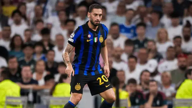 Ezeli Rakipten Hakan Çalhanoğlu İçin Flaş Transfer Hamlesi