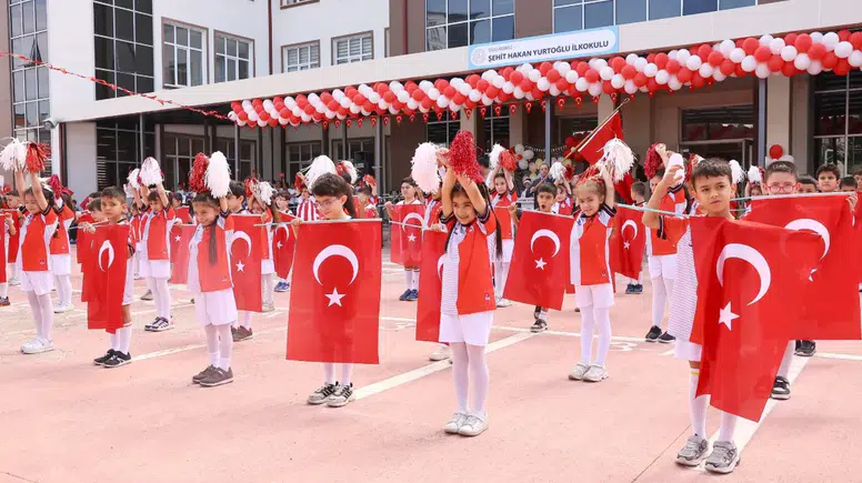 Sivas’ta İlköğretim Haftası Kutlama Programı Düzenlendi