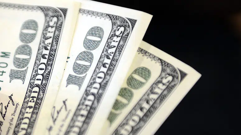 Kur tırmanışı devam ediyor: Dolar ve Euro yeni güne yüksekten başladı