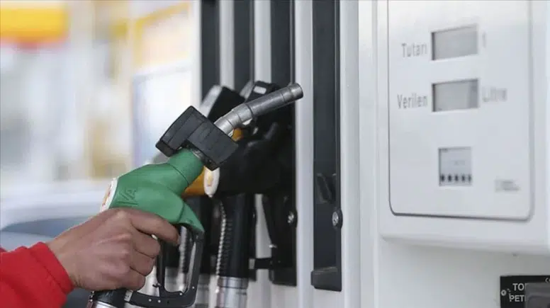 Motorin ve Benzin Fiyatları Rekor Seviyeye Yükseliyor