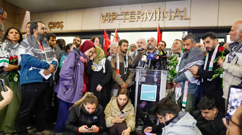 İsrail’in alıkoyduğu filo aktivistleri İstanbul’da konuştu