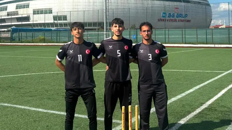 Sivaslı 4 Sporcu Kriket A Milli Takımı Aday Kadrosunda