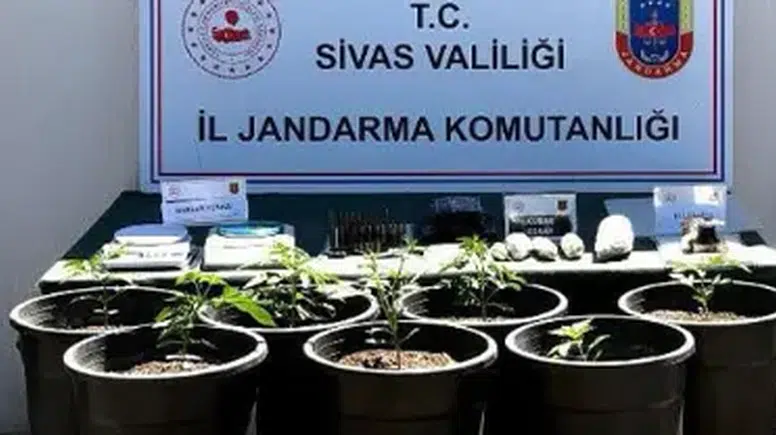Sivas’ta Uyuşturucu Operasyonu: 5 Şüpheli Gözaltına Alındı