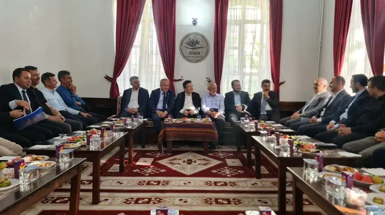 Sivas'ta Eğitime Destek Platformu Haziran Ayı Toplantısı Gerçekleştirildi