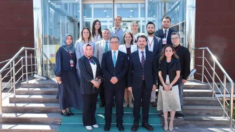 MEB’den dikkat çeken adım: Yapay zekâ sınıflara giriyor