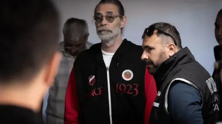 Etimesgut Belediye Başkanı Erdal Beşikçioğlu tutuklandı