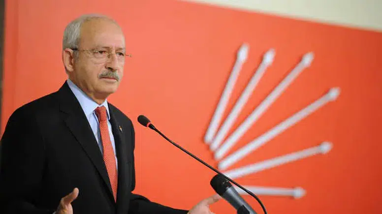 Özgür Özel'in Yeni Partisi'ne Belediyelerden Dev Katılım Dalgası!