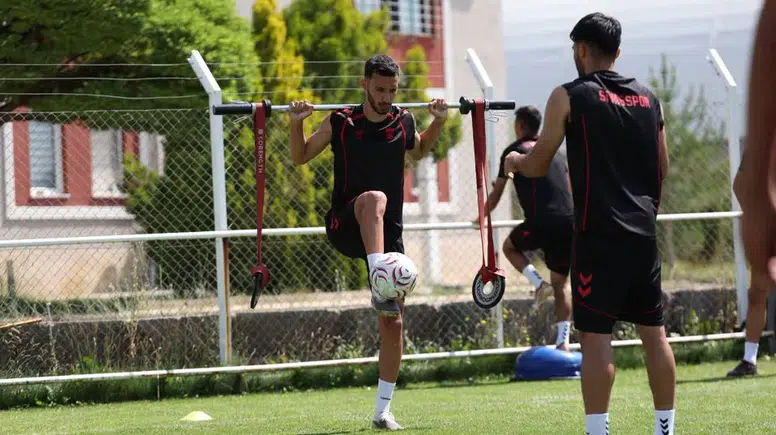 Sivasspor Sezonu Açıyor! Taraftara Dev Müjde Geldi