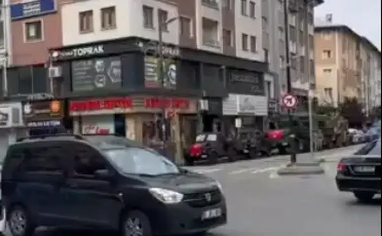 30 Ağustos Programları Nedeniyle Sivas Cumhuriyet Meydanı Trafiğe Kapatıldı!