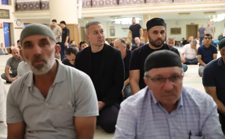 Sivas’ta Mevlid Kandili Coşkusu Ay Yıldız Cami’de Yaşandı
