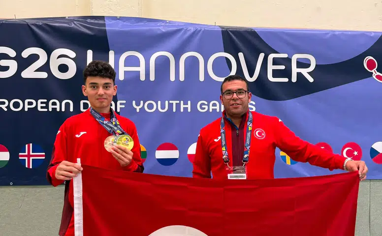 Sivaslı Milli Sporcu Ebubekir İnce Avrupa’dan 3 Madalyayla Döndü