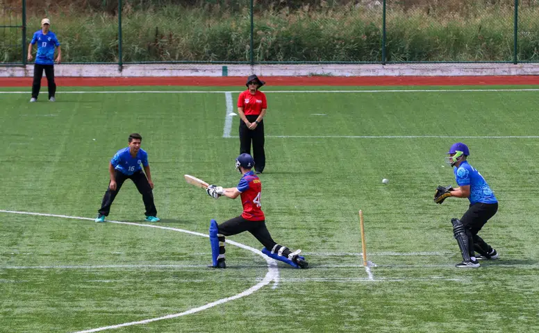 Kriket Büyük Erkekler Türkiye Şampiyonası Final Müsabakaları Sivas'ta Başladı