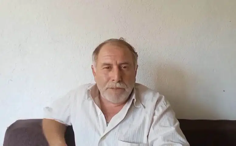 Sivas'ta Sıcaktan Bunalan Vatandaş Çareyi Yağmurun Altında "Banyo" Yapmakta Buldu