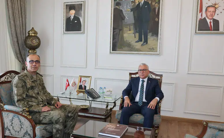 Sivas’ın Yeni Tugay Komutanı Coşar, Vali Şimşek’i Ziyaret Etti