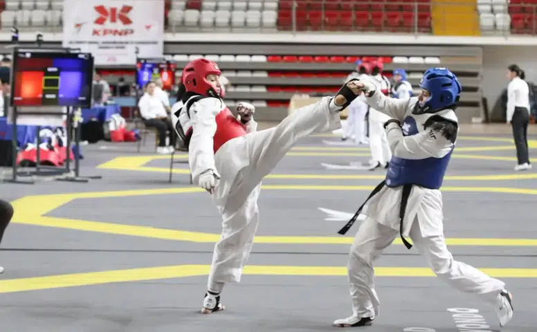 Sivas'ta Taekwondo Rüzgarı: 40 İlden 600 Sporcu Madalya İçin Yarıştı