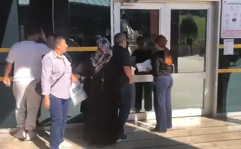 KPSS'ye 1 Saniye Geç Kaldı! Genç Kız Gözyaşlarına Boğuldu
