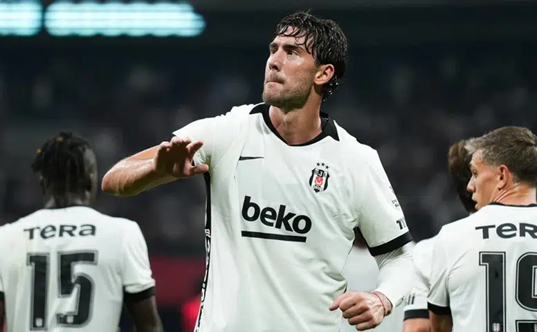 Vlahovic Hat-Trick Yaptı, Beşiktaş Fark Attı