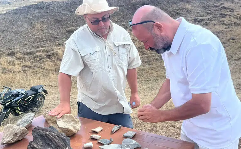 Ağrı Dağı'nda Nuh'un Gemisi Heyecanı: Tarihi Kalıntılar Bulundu