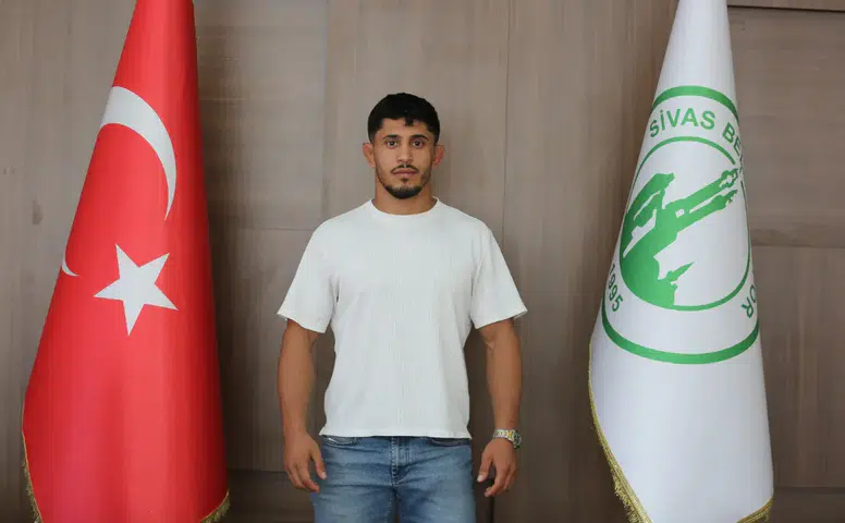 Sivas Gücü Belediyespor’dan Güreş Takımına Dünya Şampiyonu Takviyesi
