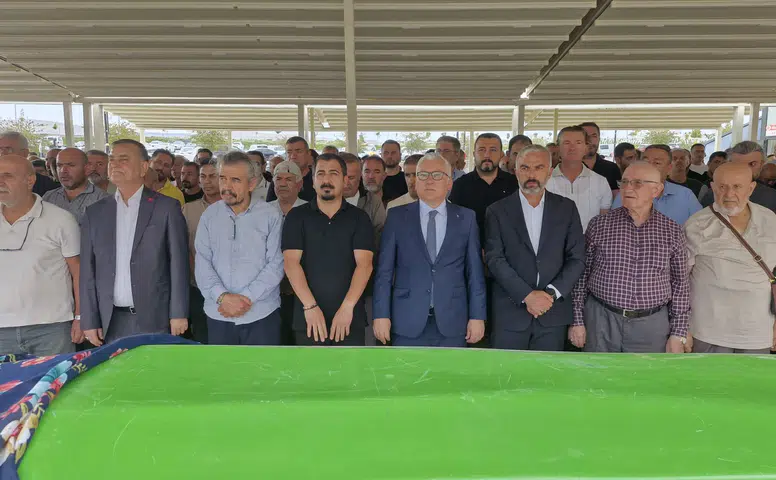 Vali Yılmaz Şimşek Bakar ve Akben Ailelerinin Acısını Paylaştı: Dualarla Son Yolculuğuna Uğurlandılar