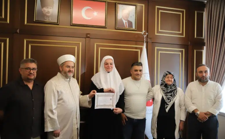 Gaziantep Müftülüğü'nde İhtida Merasimi: Alman Vatandaşı Stefanie "Halime" İsmini Aldı