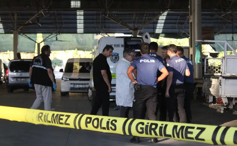 Aydın'da Lise Önünde Pompalı Tüfek Alarmı: 2 Şüpheli Yakalandı