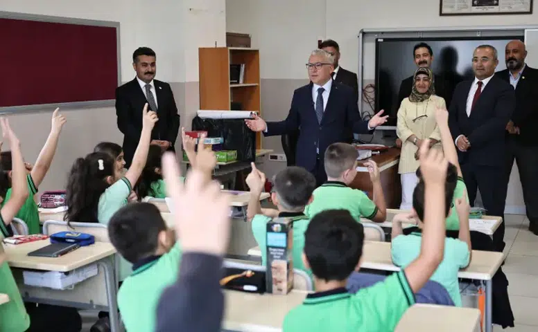 Sivas’ta Yeni Eğitim Öğretim Yılı Başladı! 103 Bin 294 Öğrenci Dersbaşı Yaptı
