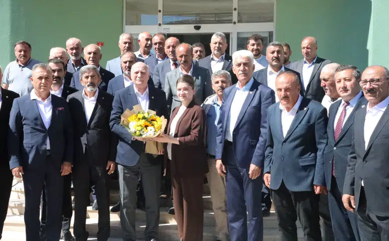 TZOB Genel Başkanı Şemsi Bayraktar Sivas'ta Çiftçilerle Buluştu: Tarımsal Üretim Masaya Yatırıldı!