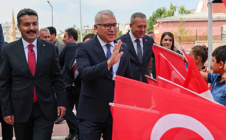 Sivas İlköğretim Haftası Coşkusunda Eğitime Dev Yatırım Müjdesi