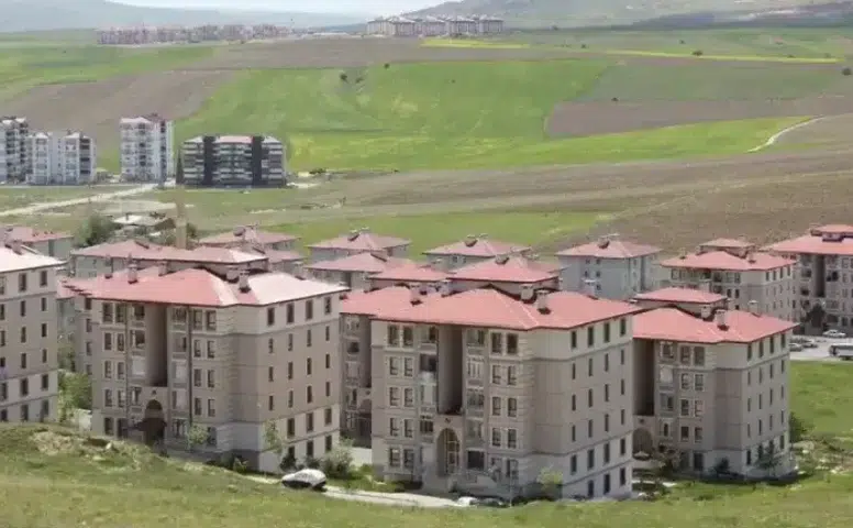 TOKİ Sivas'ta 258 Konut İçin Anahtar Teslimlerine Başladı