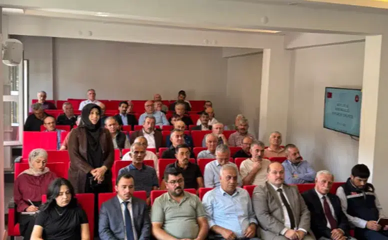 Koyulhisar’da Muhtarlar ve Birlik Meclisi Toplantıları Gerçekleştirildi