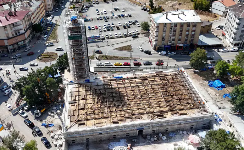 Sivas Ulu Camii’nde Restorasyon Çalışmaları Sürüyor