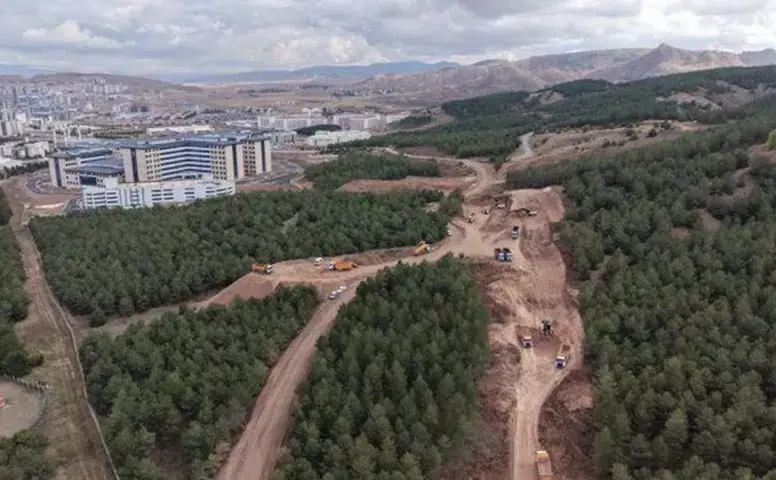 Alparslan Türkeş Bulvarı ile Yeni Üniversite Hastanesi Arasında Kesintisiz Ulaşım