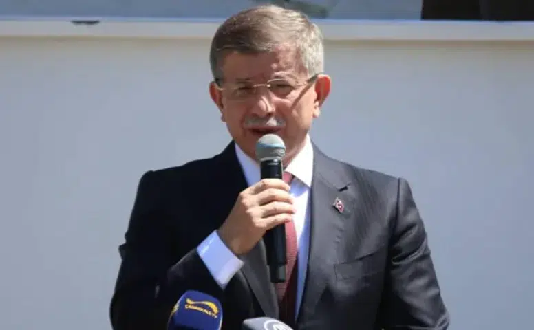 Ahmet Davutoğlu bugün ifade verecek: Siyasi liderlerden destek ziyareti
