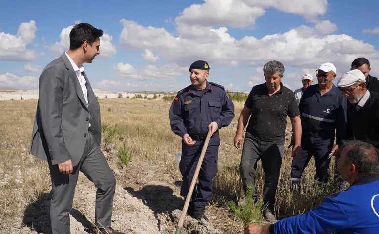 Sivas Turnalı Köyünde Öğrencilerle Fidan Dikme Etkinliği