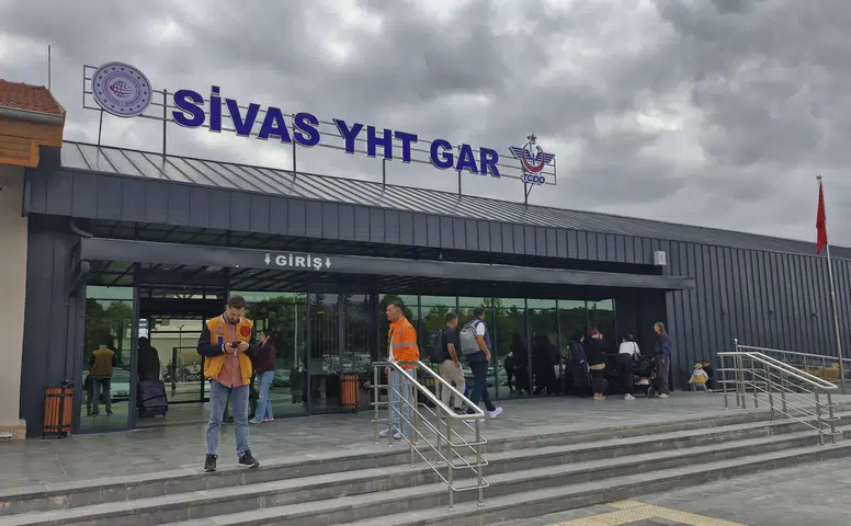 Sivas’ta Tarihi Ambar Yeni YHT Garı Olarak Hizmete Açıldı