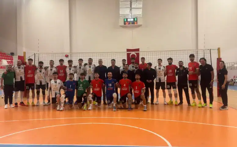 Sivas’ta Voleybol Maçında Kazanan Dostluk Oldu