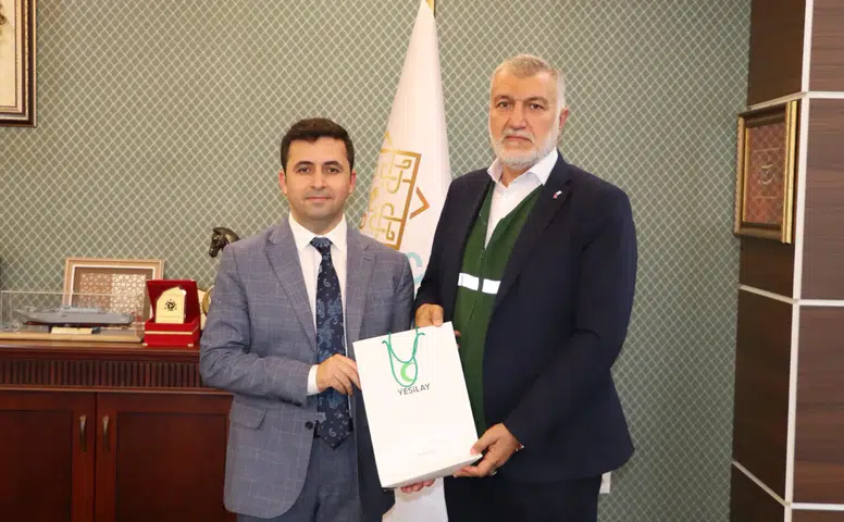 Yeşilay Sivas Şube Başkanı Halit Köksal’dan Kaymakam Yıldız’a Ziyaret