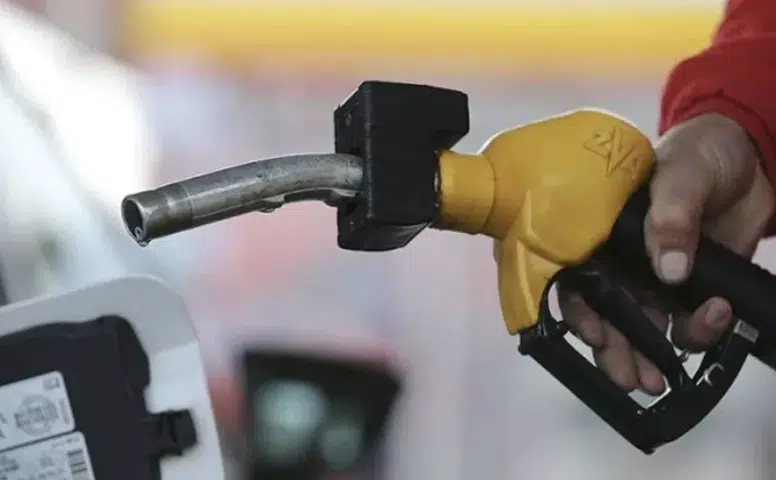 Bu kez zam değil büyük indirim var! Depoyu ucuza doldurmak için bekleyin, benzin ve motorinde son fiyata bakın