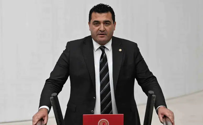 Ulaş Karasu’dan Sivas’ta Şarap Çıkışı: “İçemiyorsa Niye Gelecek?”
