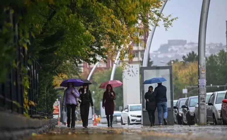 Ülke genelinde sıcaklıklar mevsim normallerinde: Bazı illerde yağış görülecek