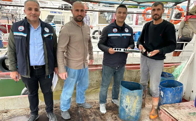 Van'da Balıkçılara Sıkı Denetim: 700 Bin Yavru Sazan Bırakıldı