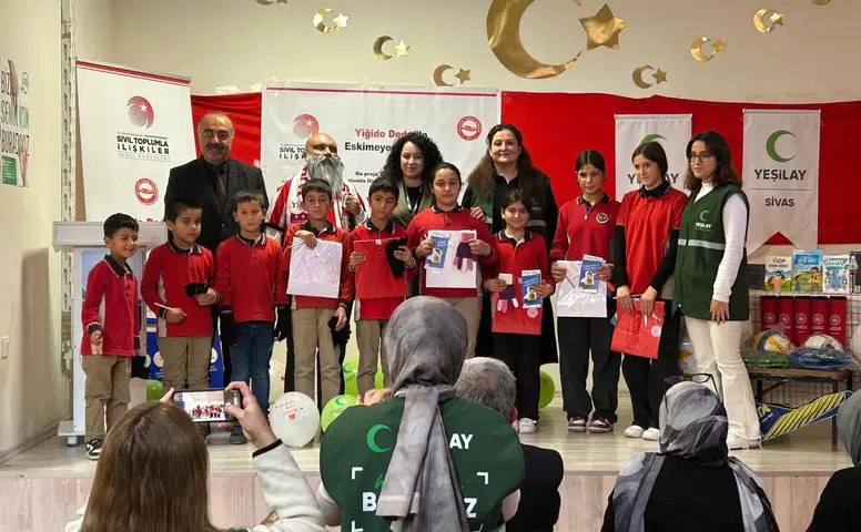Sivas'ta Yiğido Dedeyle Eskimeyen Oyunlar Projesi Düzenlendi