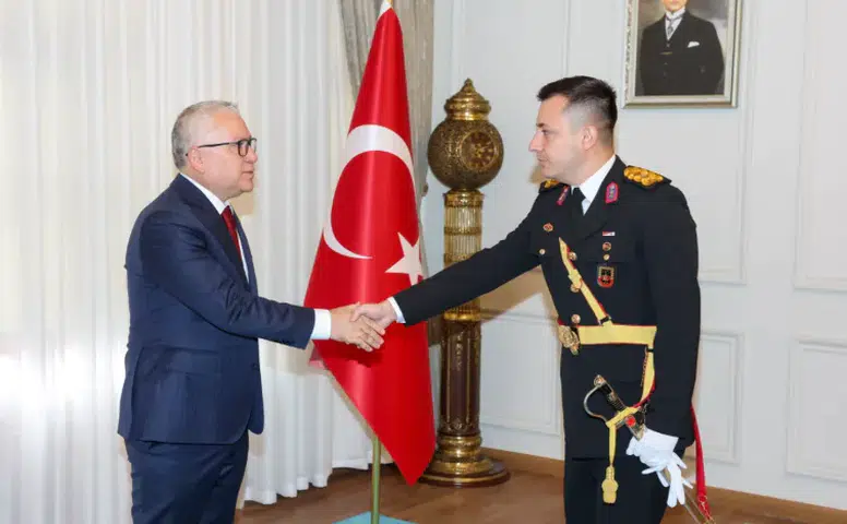 Sivas’ta Cumhuriyet Bayramı Tebrikleri Tarihi Valilik Makamında Kabul Edildi