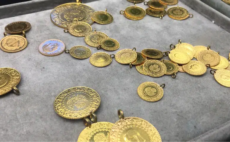 Altın Fiyatlarında Düşüş Sürüyor: Gram Altın 6 Bin 401 Liraya Geriledi