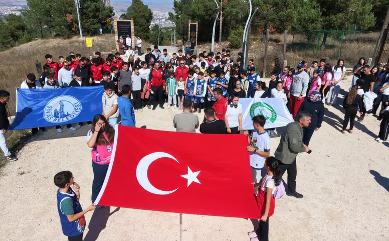 Sivas’ta Amatör Spor Haftası Kapsamında Doğa Yürüyüşü Düzenlendi