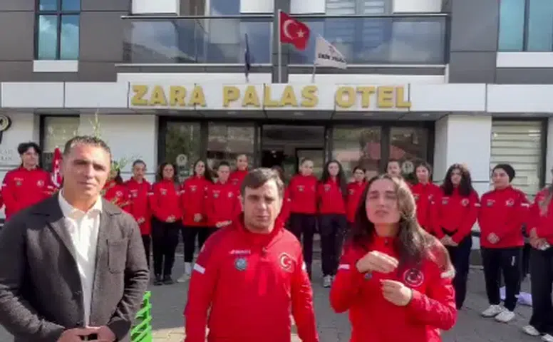 Zara Kaymakamlığı’ndan İşitme Engelli Kadın Güreş Milli Takımı’na Destek