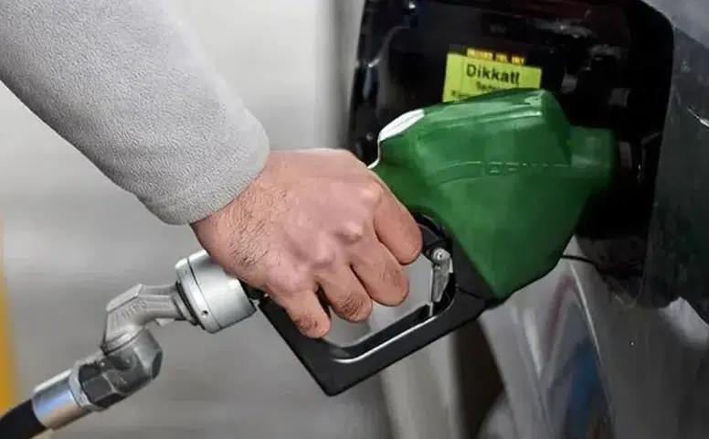 Bugün depolar ucuza dolacak! Akaryakıta indirim geldi, benzin ve motorinde litre fiyatı