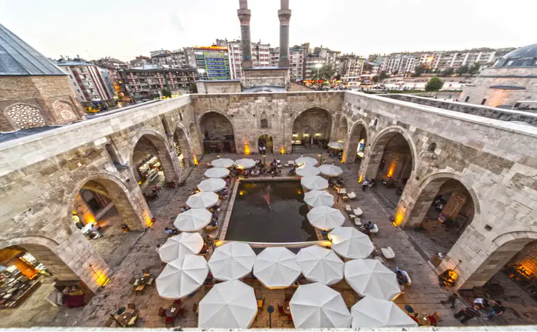 Şifaiye Medresesi: Sekiz Asırlık Şifa Mirası Sivas’ta Yaşamaya Devam Ediyor
